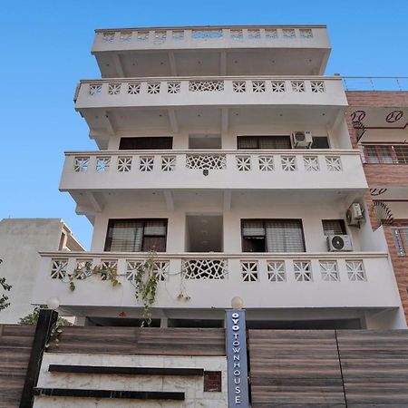 Collection O Samira Residency Near Botanic Garden Of Indian Republic Ξενοδοχείο Νόιντα Εξωτερικό φωτογραφία