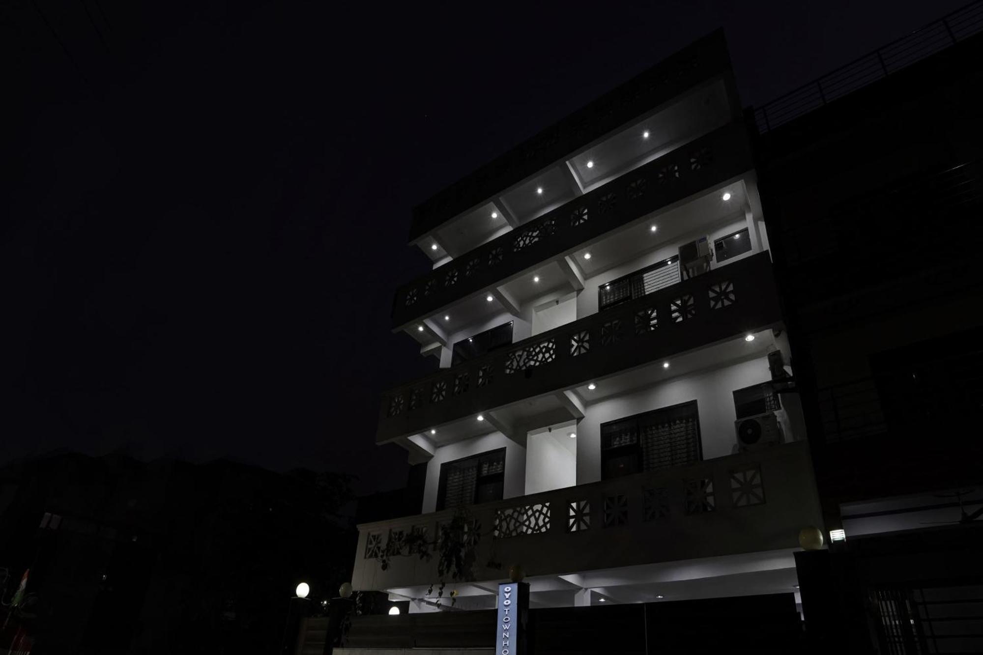 Collection O Samira Residency Near Botanic Garden Of Indian Republic Ξενοδοχείο Νόιντα Εξωτερικό φωτογραφία